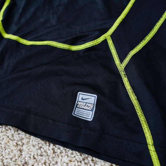 Nike Pro Combat half-sleeve - Picture 3 of 4